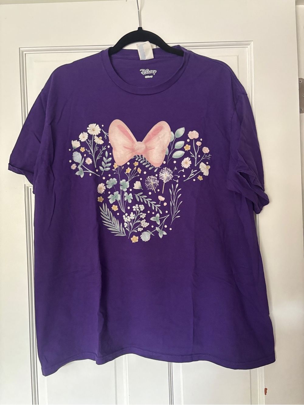 Disney Girls Purple Tee with Pink Minnie Bow Floral Heart